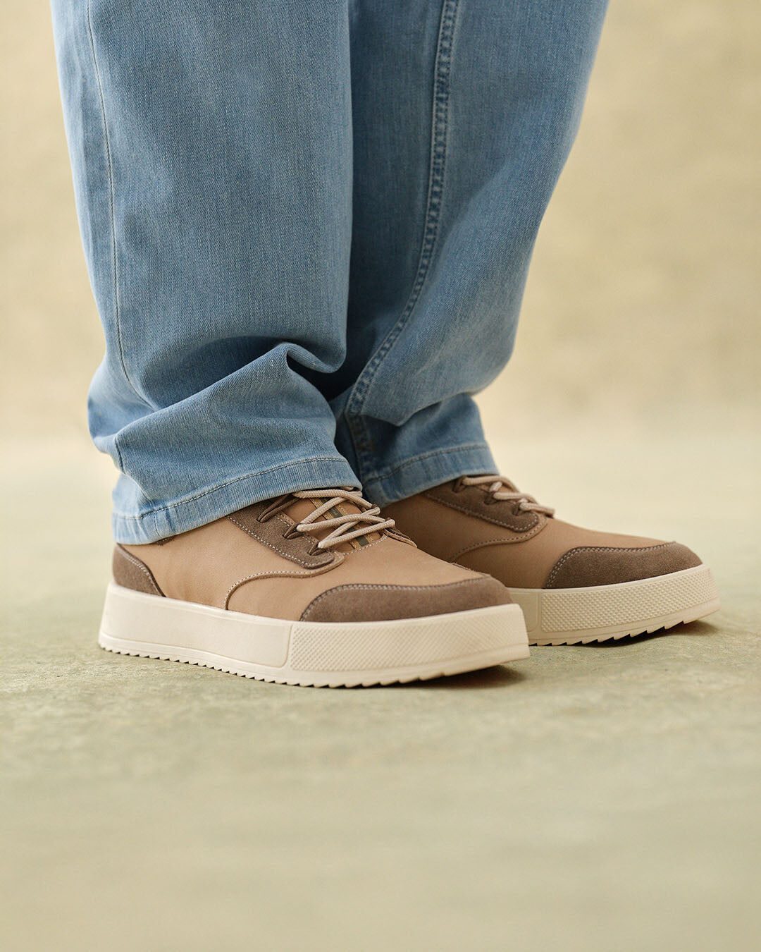 SAND LEATHER · ON-FOOT
